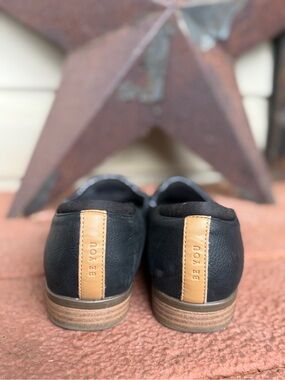 Dr. Scholl's Black Flats “Be YOU!” So comfortable too!